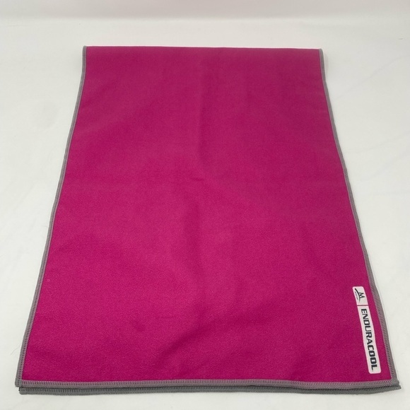 Mission Endurance Pink Cooling Towel - Picture 9 of 10